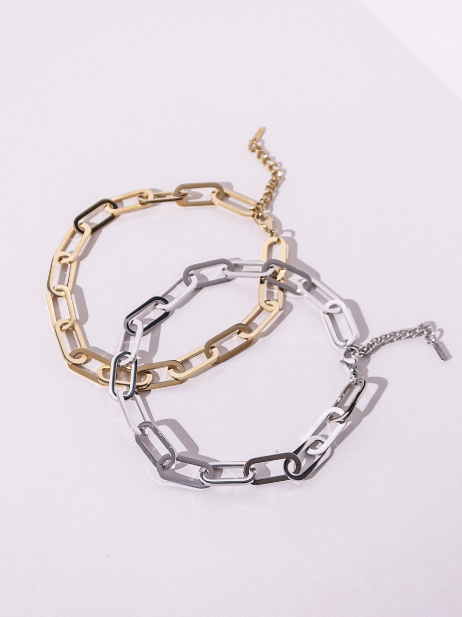 צ'וקר גורמט לולאות מרובעות בצבעי זהב וכסף